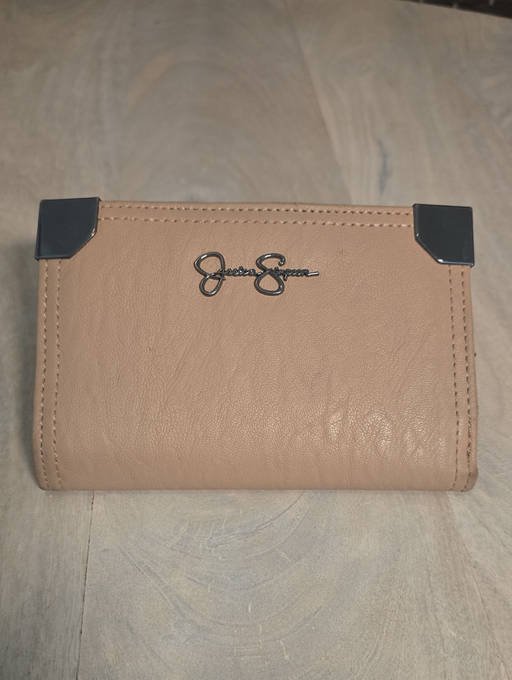 Jessica Simpson Frankie Bi-Fold Wallet Tan Faux Leather with Metal Corners